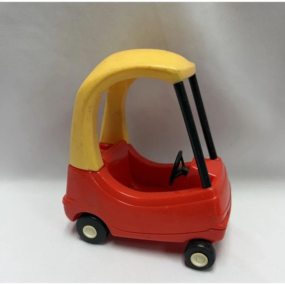 Vintage Little tikes Dollhouse Cozy Coupe Car Red Yellow